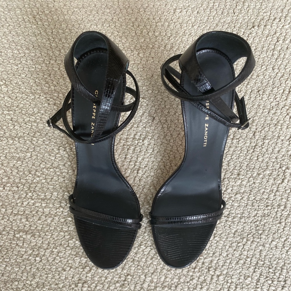 Giuseppe Zanotti - Sexy & Stunning Strappy Heels!